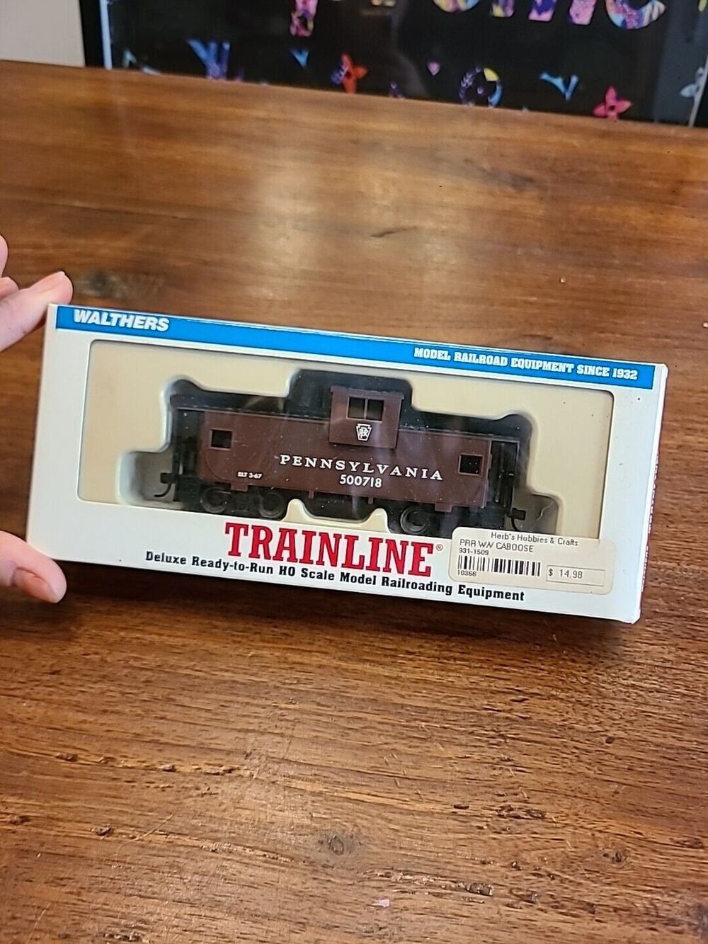New - Walthers Trainline - HO PENNSYLVANIA - CABOOSE #500718